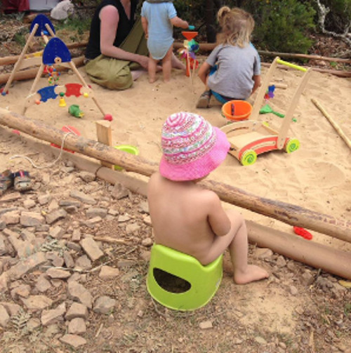 Toepchen-Vegan-Hills-500x503 Toepfchen Windelfrei draußen Natur Sandkiste Selbstversorger